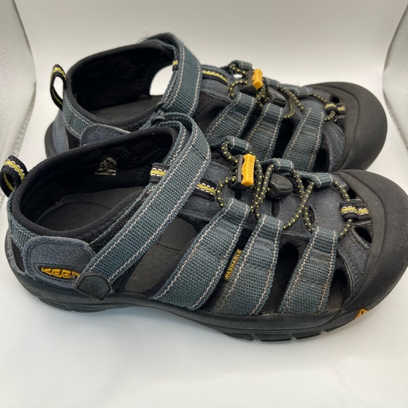 Keen Boys 3 Blue Yellow Washable Hiking Sandals Beach Outdoors Water Rocks Fun - Picture 2 of 8